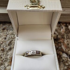 Tiffany&Co 18K WhiteGold Stacking Ring with 2 baguette Diamonds size6